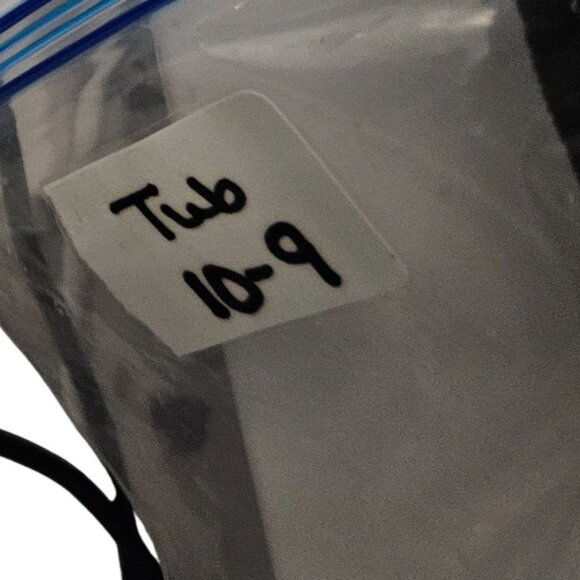 Beyond Yoga NWOT Grey‎ Infinity Scarf Zipper Pocket Lightweight Womens Accessory - Picture 5 of 5